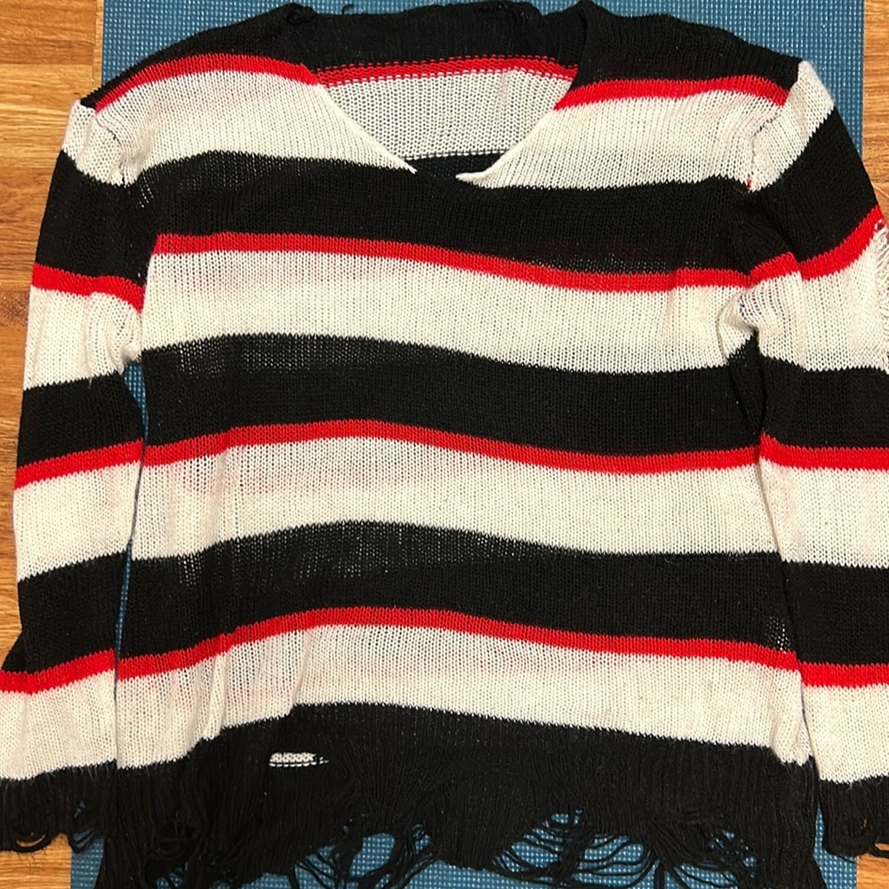 ROMWE, Large red, white and black, knitted sweater